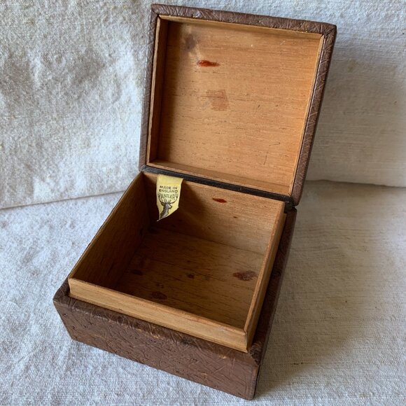 Décor | 🇬🇧 Vintage Antler Keepsake Box, Wood & Ostrich Leather, Made in England - Picture 1 of 12